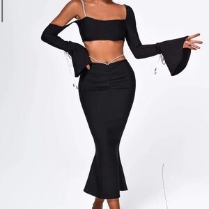 Elegant Black Dress with Tie Details